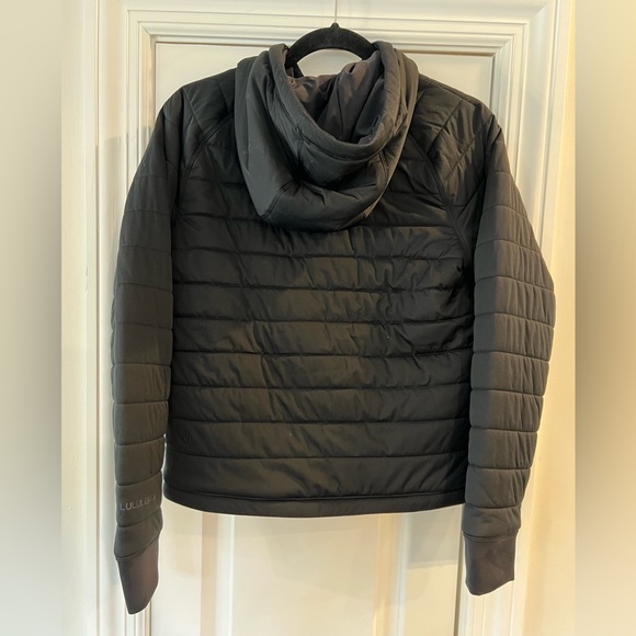Lululemon women’s pullover hoodie. Size 6. Never been worn. Perfect condition. - Picture 2 of 2